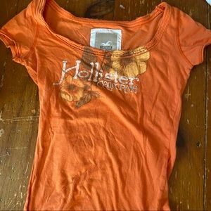 3/$25 2000s hollister baby tee